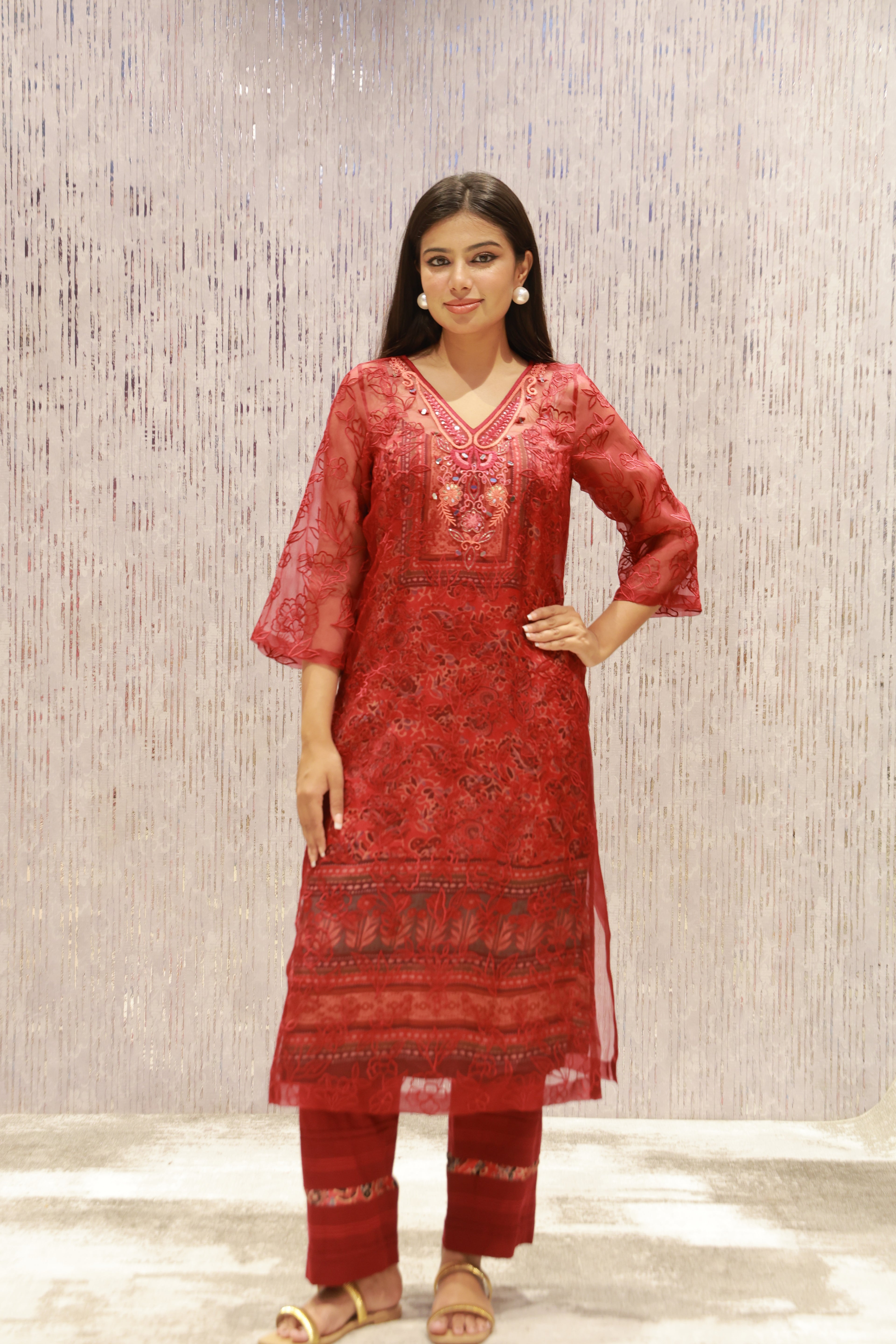 A beautifully crafted 3-piece set