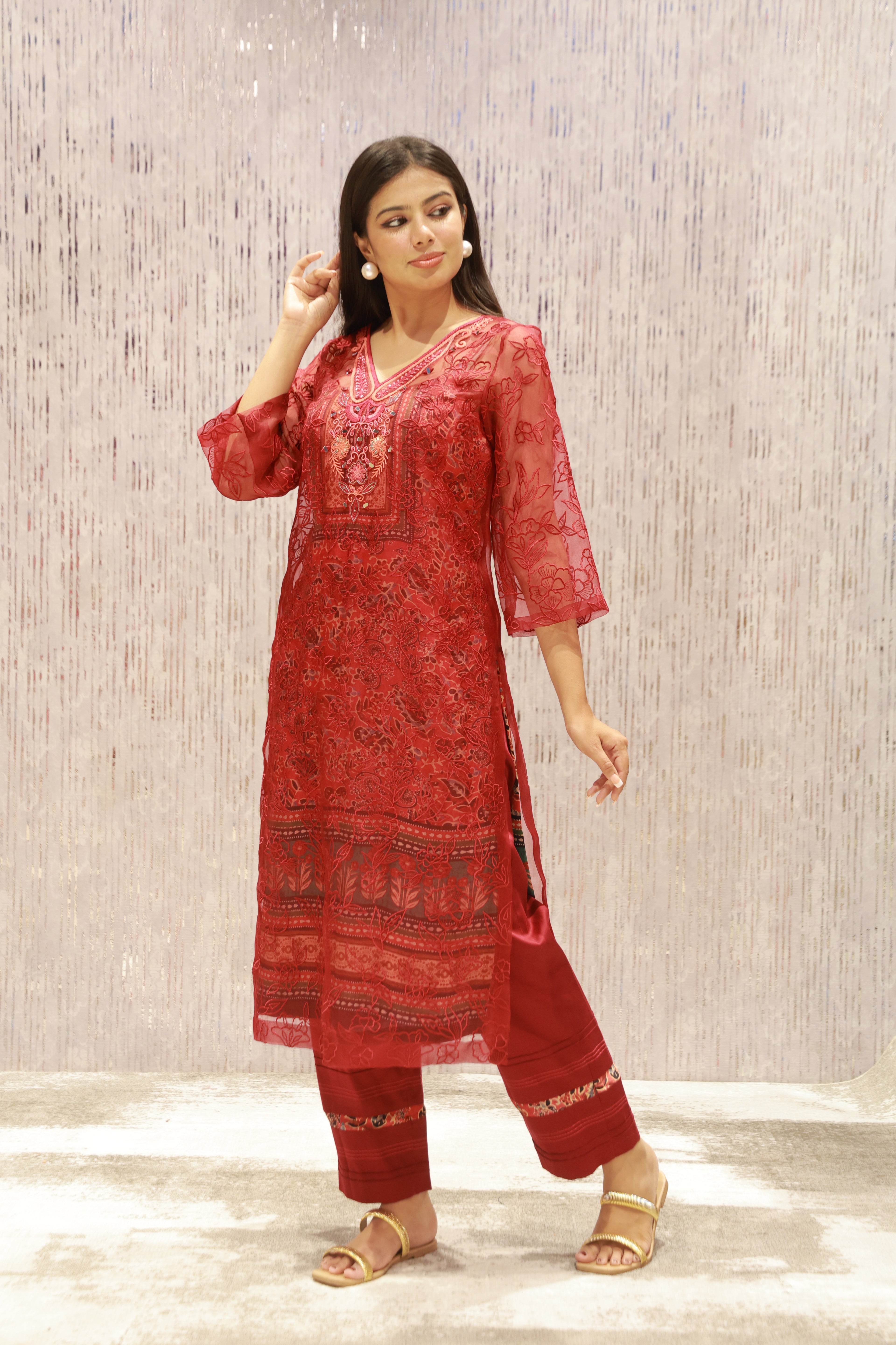 A beautifully crafted 3-piece set