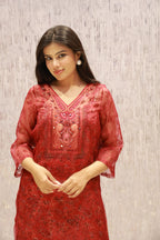 A beautifully crafted 3-piece set