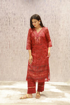 A beautifully crafted 3-piece set