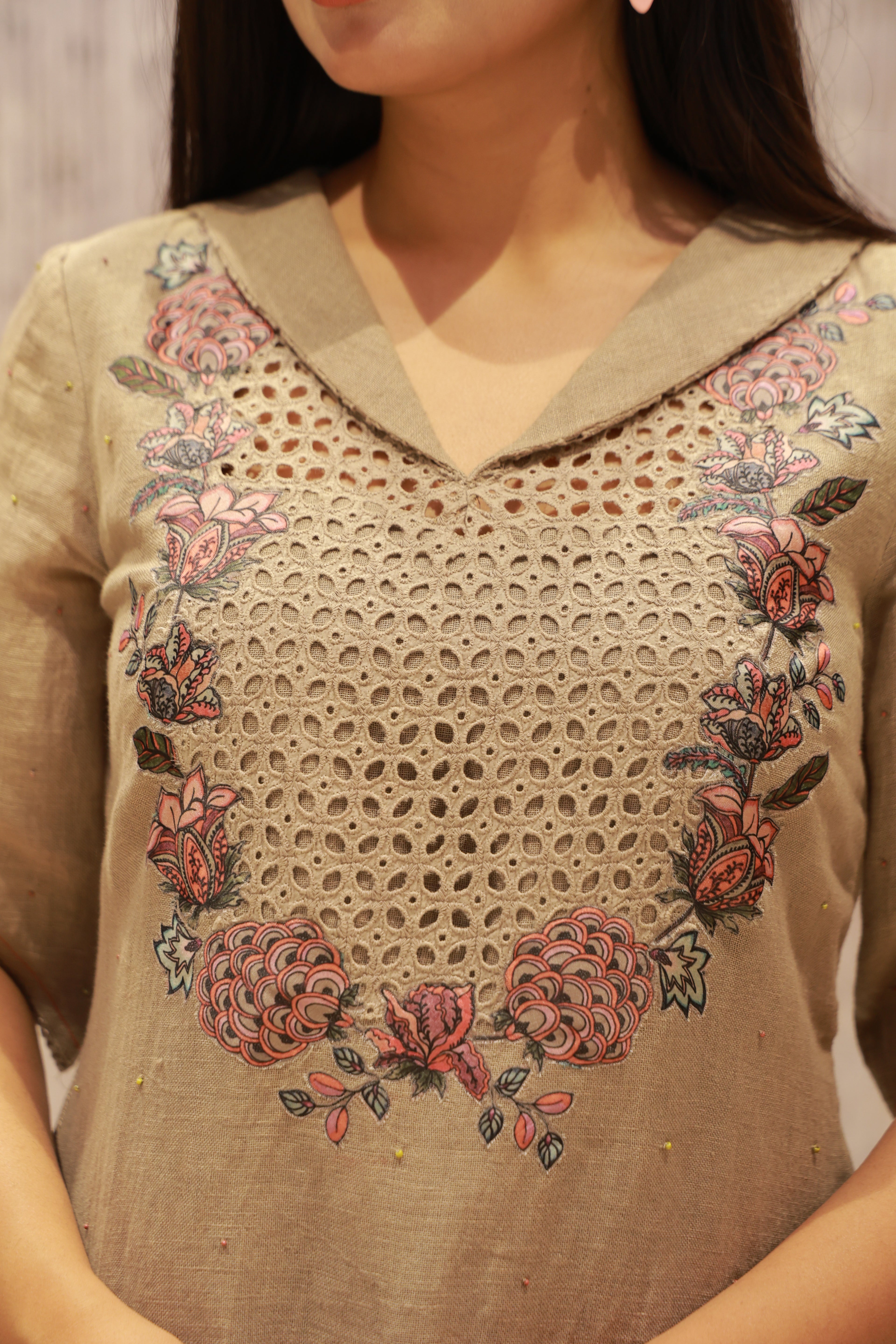 A contemporary jute-linen co-ord set