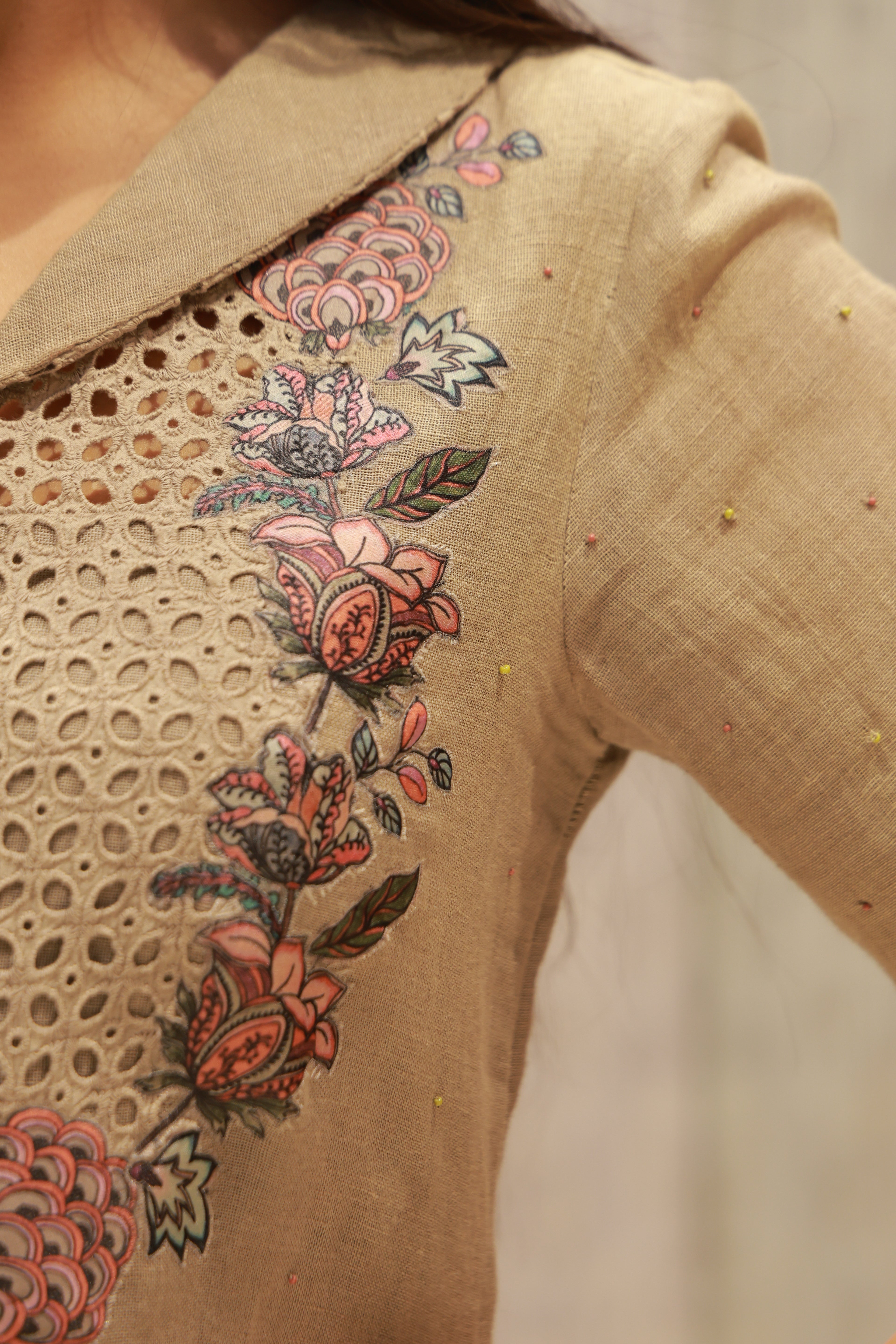 A contemporary jute-linen co-ord set
