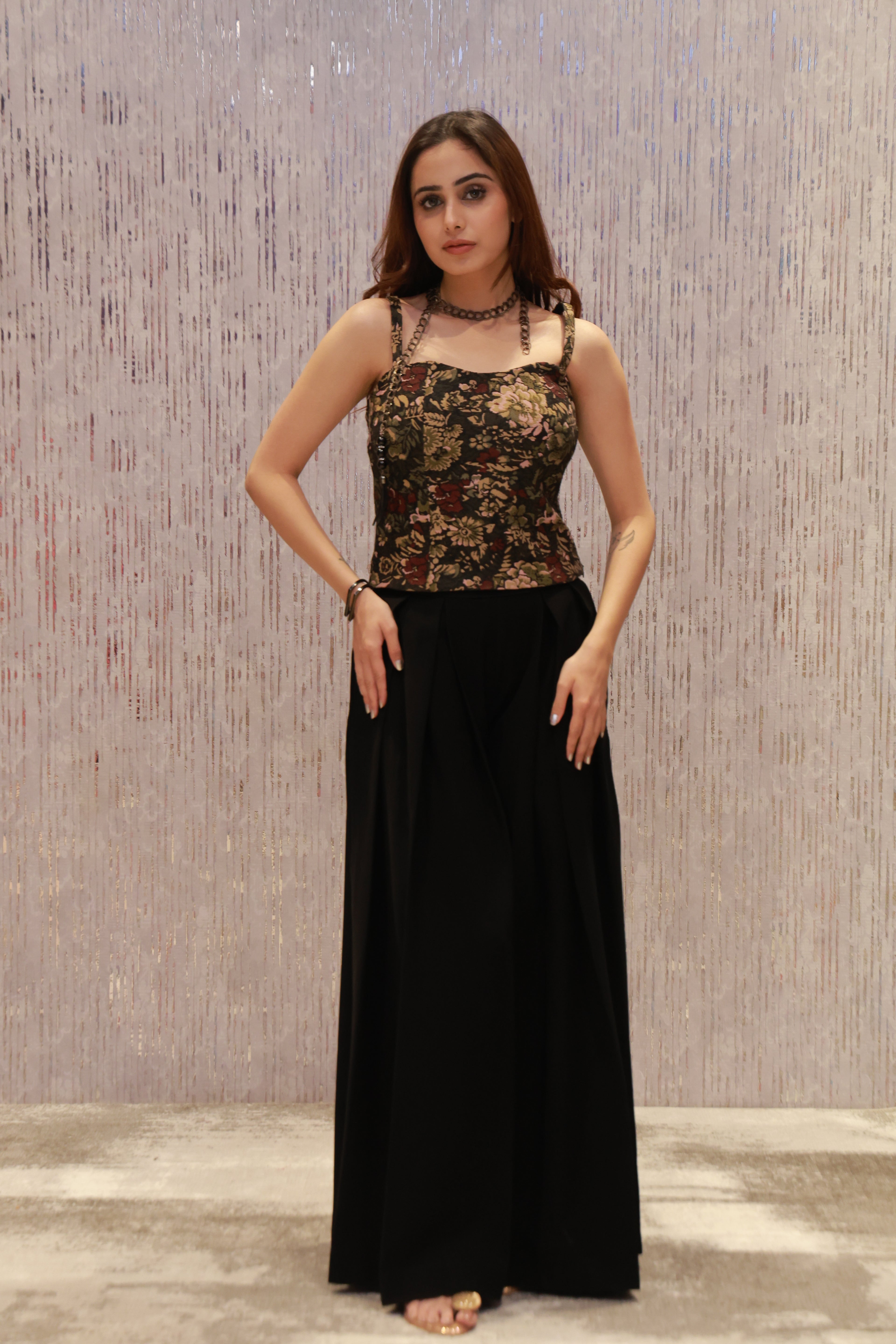 A contemporary jute-linen co-ord set